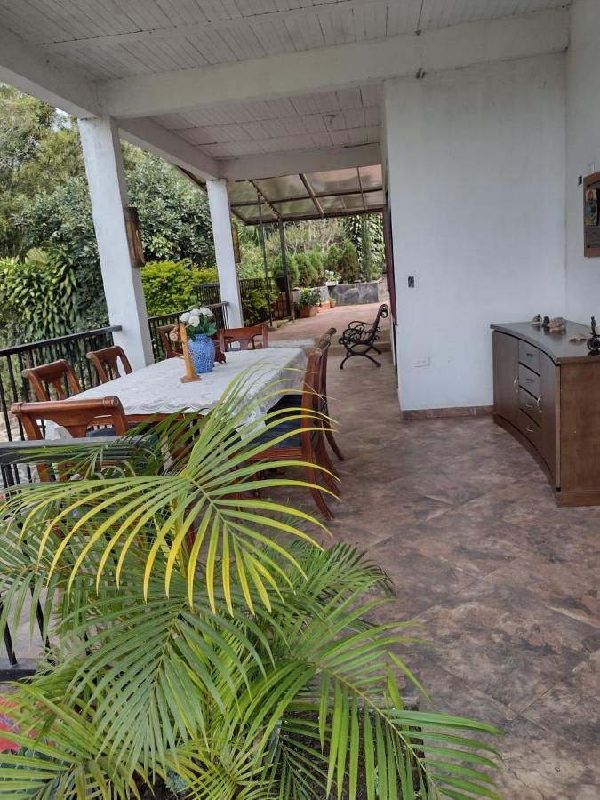 Finca Exclusividad Familiar O Grupo De Amigos Capacidad Hasta 12 Personas Calles En Placa Huella, Caminata Ecologica Alban  المظهر الخارجي الصورة